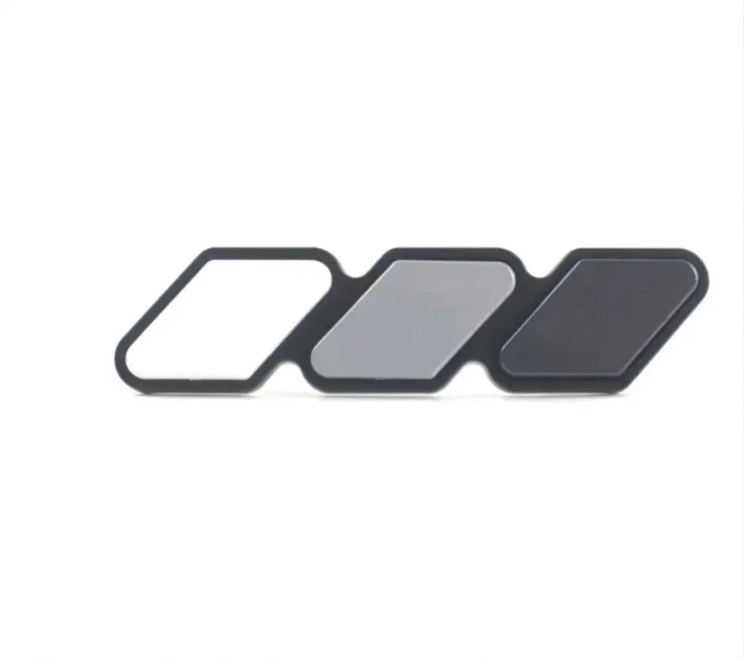 Emblema Tricolor Para Parrilla Universal Negro